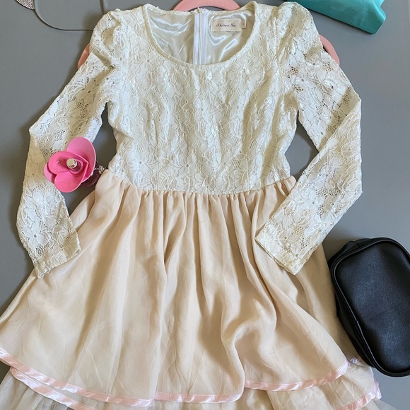 Lace Dress - Picture 2 of 3